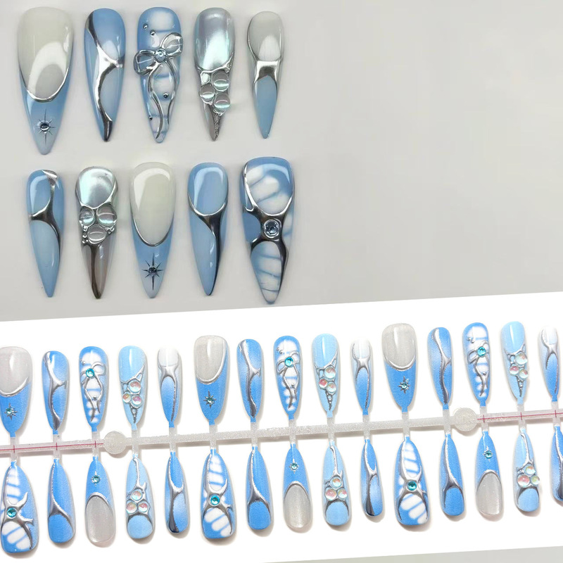 Cross-Border Hot-Selling Gilt Silver Wearable Nails High-Quality Three-Dimensional Diamond Cat-Eye European and American Little Sexys Nail Art Patches Niche Design