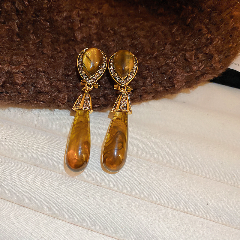 Designer style diamond inlaid resin water drop earrings, artistic retro light luxury long earrings, antique style earrings_voghion.com