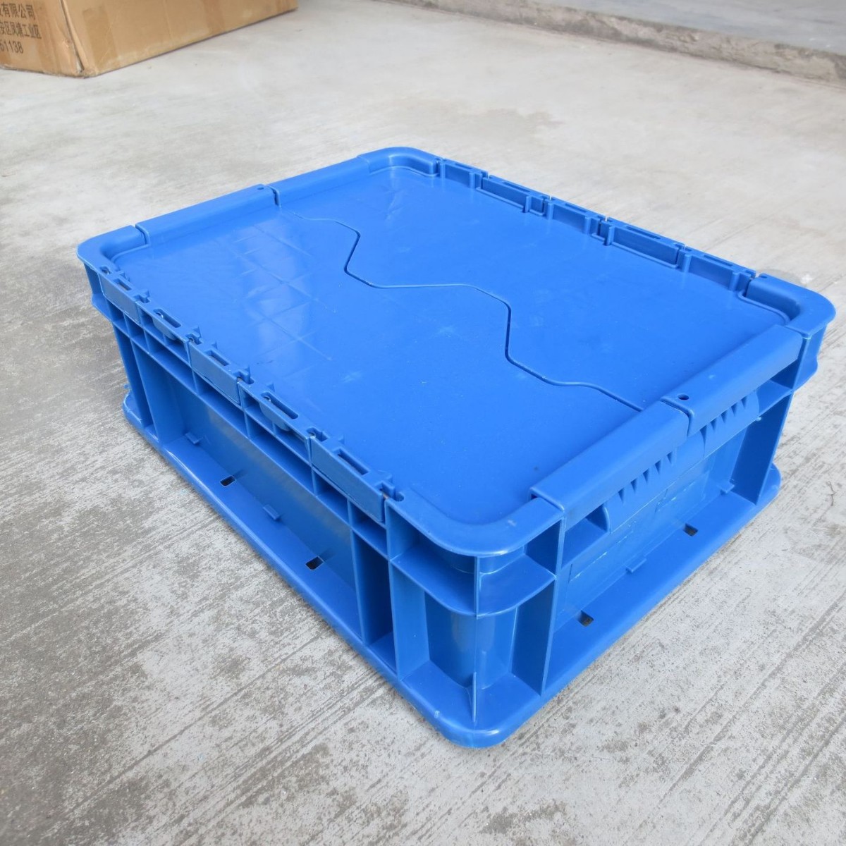 翻盖密封物流周转箱欧标运输塑料箱超市蔬菜平底斜插搬运多用途箱
