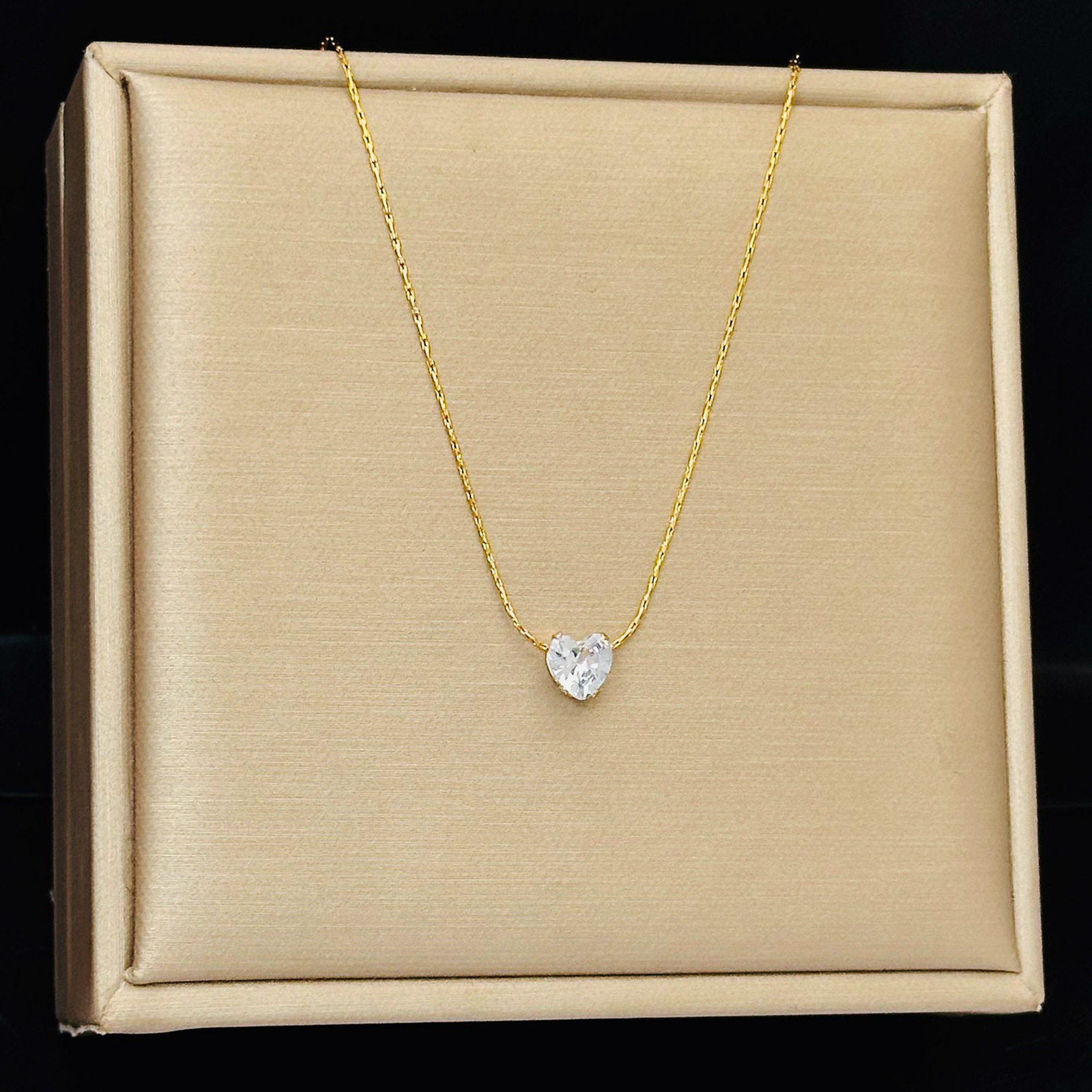 86280 Heart-Shaped Diamond Necklace