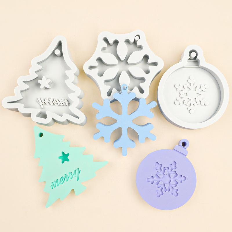 複数の穴付きクリスマスツリー雪花ヘラジカ鈴金型香薫石膏拡香看板クリスマスペンダント滴ゴム金型|undefined