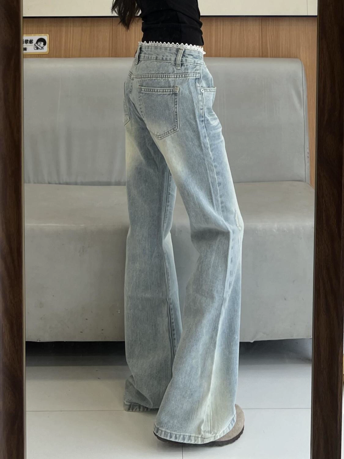 Джинсы (Summer Blue) клёш с высокой талией, корейский стиль, приталенные — размеры XS–XL, светло-голубые