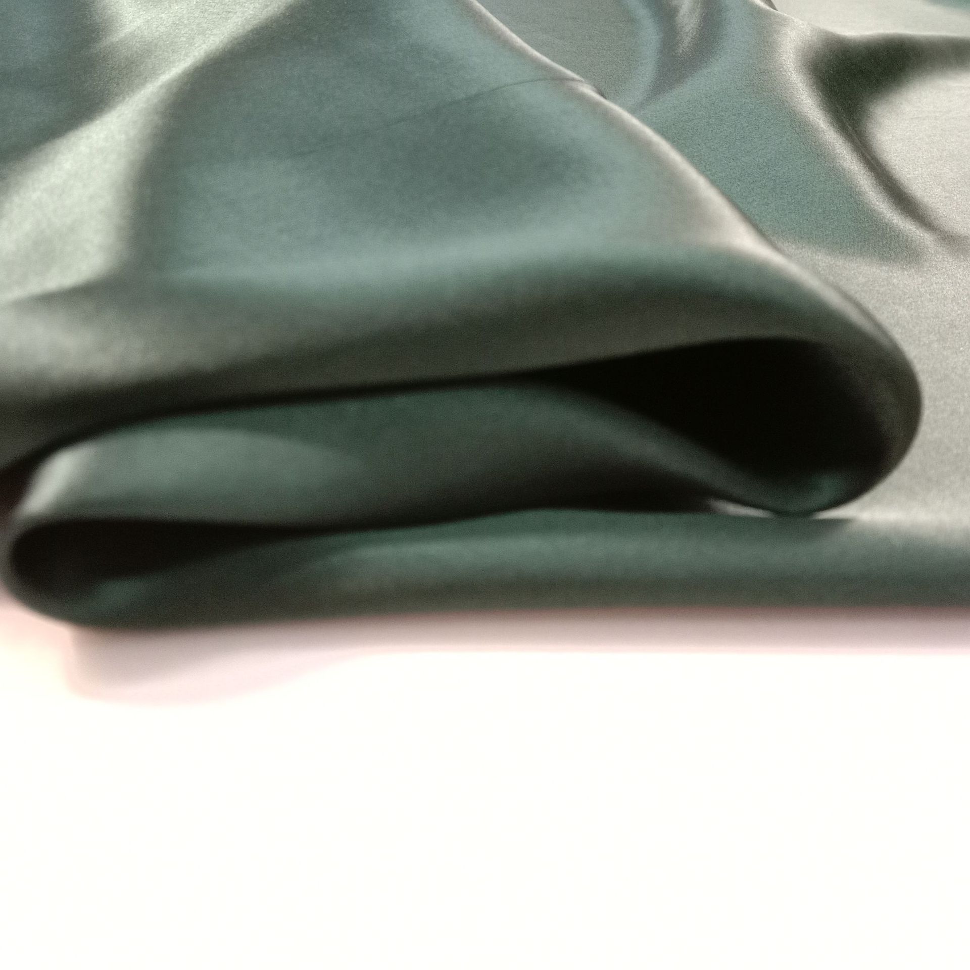 吉弟华都 Silk pijama, sleep mask, bedspread