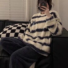 �ҾӈA�I�¿�ɺ���q�ӽq���b���m�q������˯��Ůʿʷ���б�ů�Ӻ�