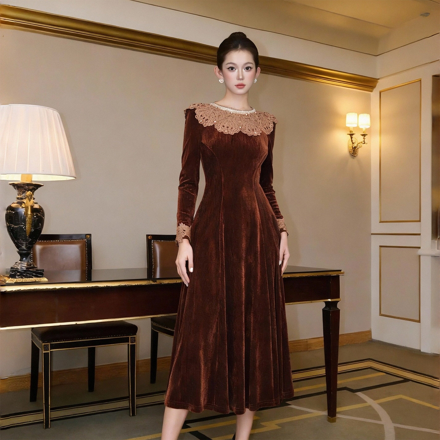 Váy nhung maxi nữ cổ tròn đính ngọc thắt eo dáng dài — màu nâu chi tiết 1