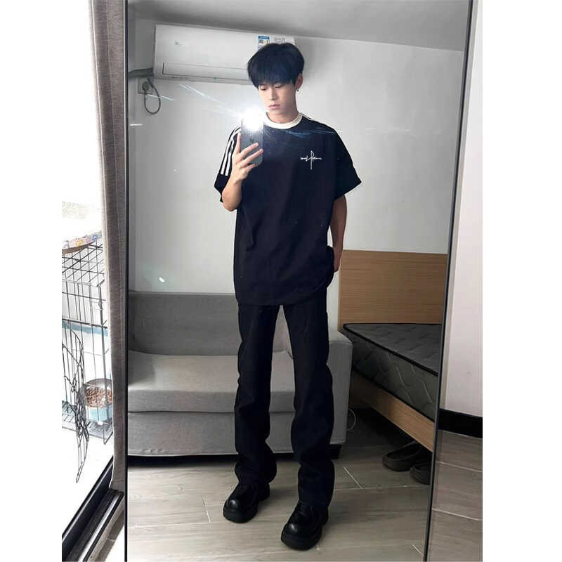 검은색