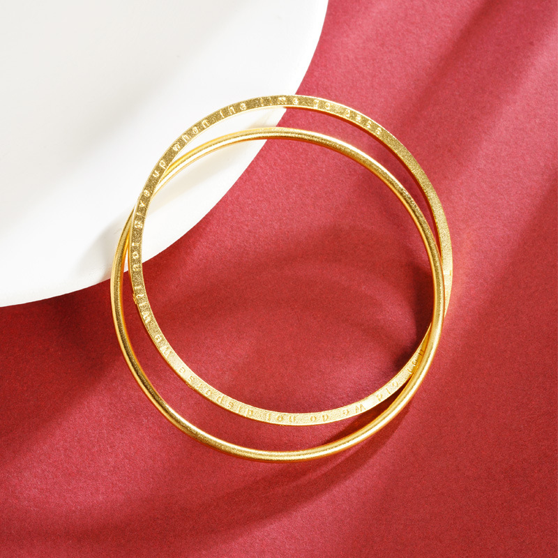 Nuevos productos de brazalete de oro de arena vietnamita para niñas de alto nivel de aleación de cobre no se desvanecerá durante mucho tiempo simple alfabeto joyas pulseras