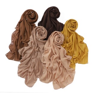 ��ɫ�r�н��y���ѩ������Ůʿ���^�������w�^�����L��hijab