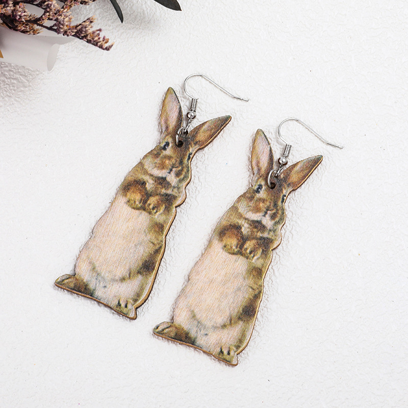 1 Pair Retro Rabbit Printing Wood Drop Earrings display picture 2