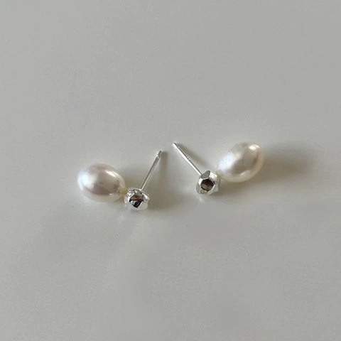 1 Pair Ig Style Korean Style Geometric Plating Freshwater Pearl Sterling Silver Ear Studs display picture 1