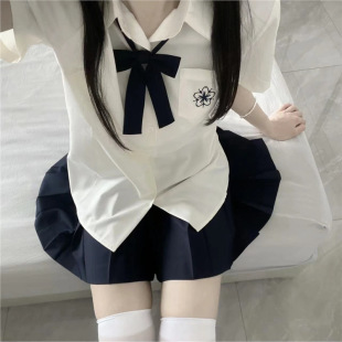 jk�Ʒ�ԭ����ľ�������r����ϵ���{ɫ�̽�Ů�r�»��A���ļ�ȹ���b