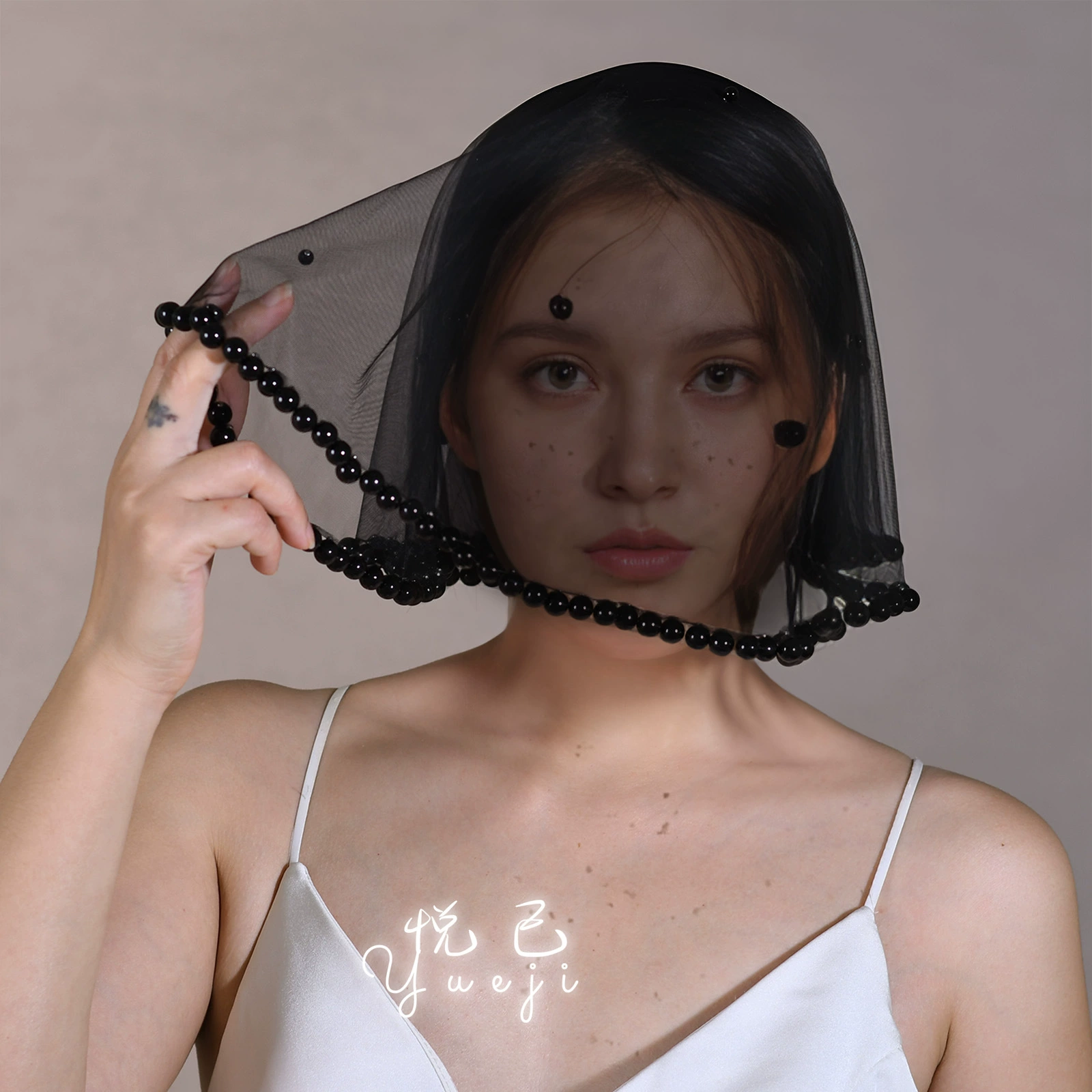 悦己 Red bride's veil pearl, atmospheric accessory, European style