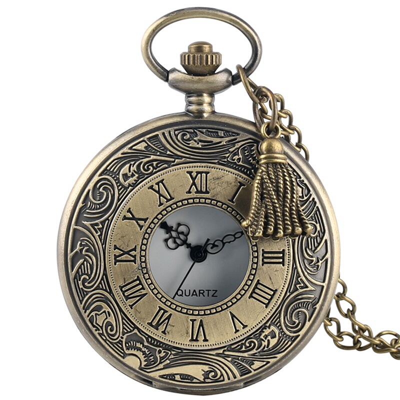 Cross-Border Hot-Selling Retro Roman Pocket Watch with Classic Patterns, European and American Necklace-Style Roman Pocket Watch with Roman Numerals