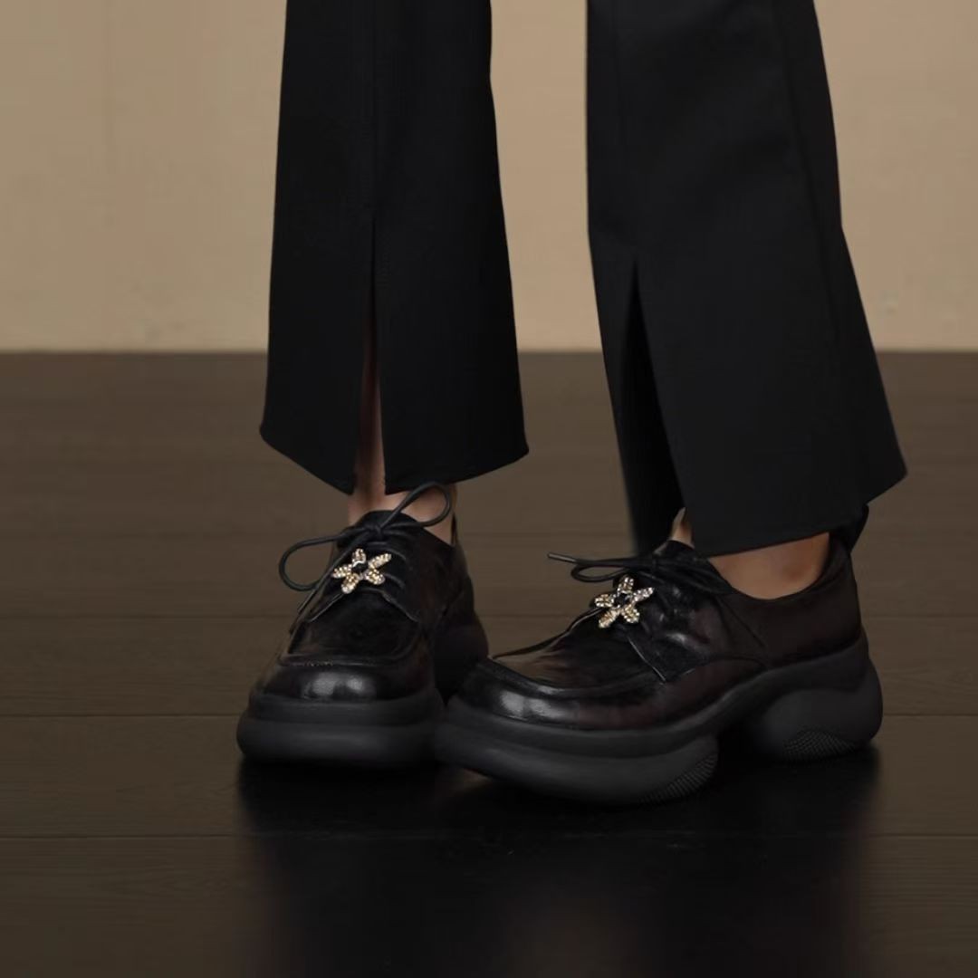 2026 primavera nuevo cordón negro zapatos de cuero redondos de suela gruesa zapatos Lefour femenino universal zapatos de estilo británico