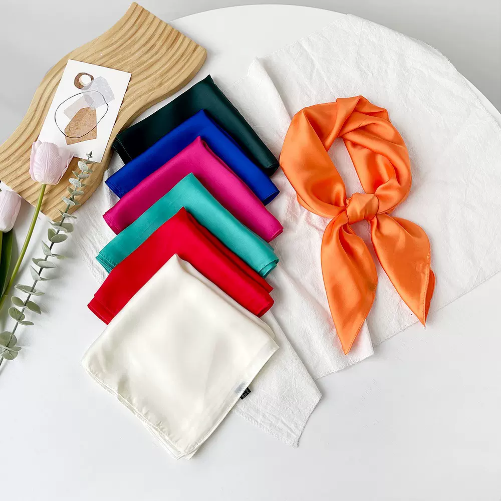 新款纯色70小方巾单色围脖防晒绑发薄款单色丝巾气质简约厂家直销