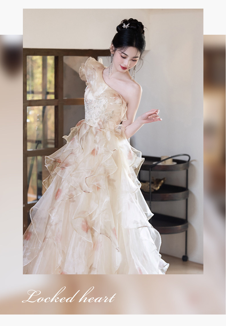 Đầm maxi nữ thắt eo kiểu công chúa tay phồng, cổ lệch vai, phong cách sang trọng — Màu ảnh chi tiết 15