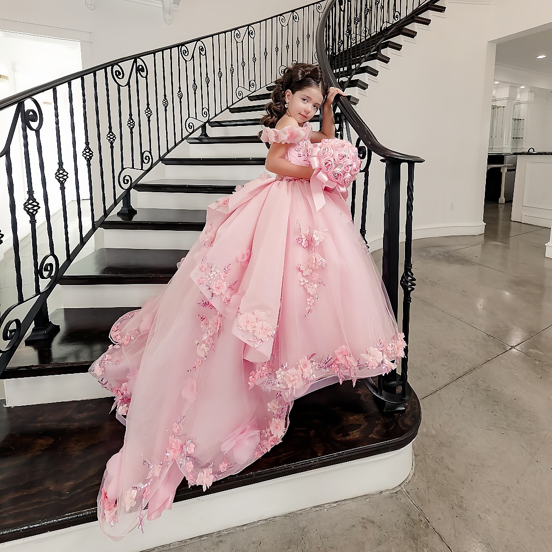 Nuevo vestido de princesa floral chica vestido de cola largo vestido de noche rosa con hombro de alto grado
