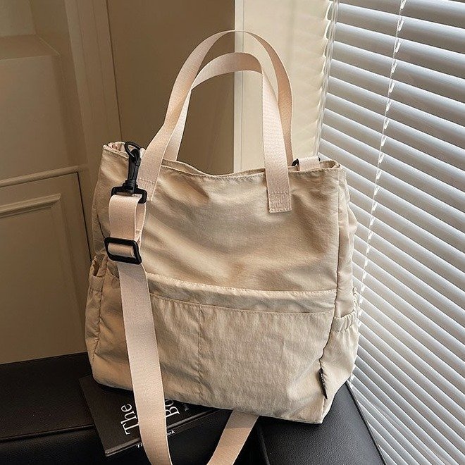 Diseño innovador, mochila de moda, liderando la tendencia