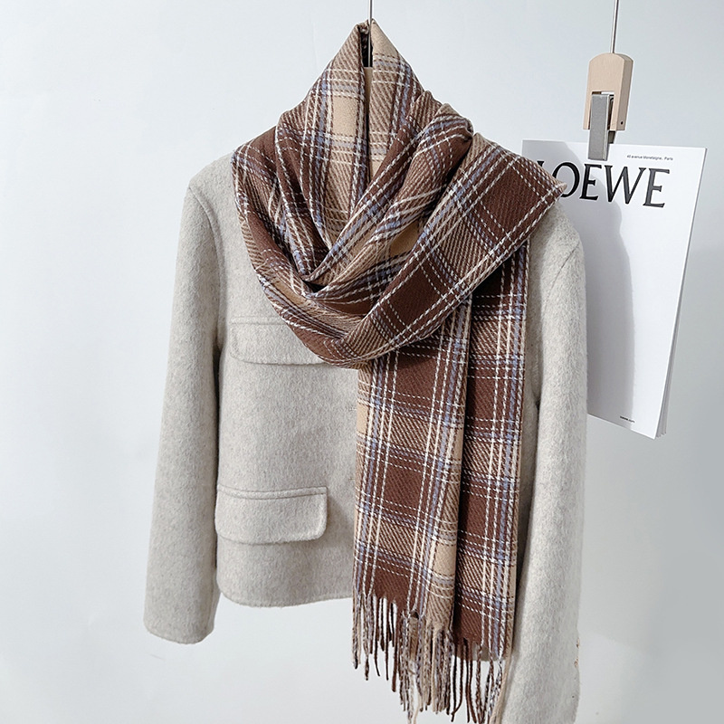 Otoño y invierno nuevo estilo de cachemira a cuadros bufandas de hombro para mujeres japonesas y coreanas universidades anti-viento frío caliente moda buñuelo universal