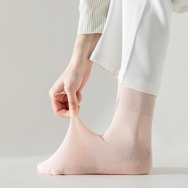 Calcetines de algodón de color sólido para mujeres todo en uno sin hueso cabeza de embalaje independiente para mujeres calcetines de verano transpirables