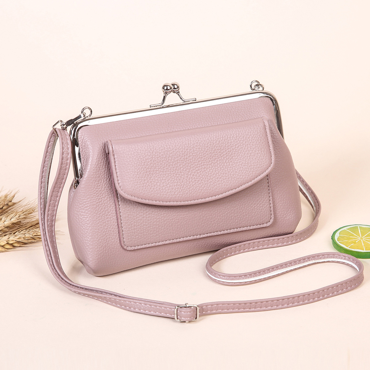 Bolso de hombro femenino 2023 nuevo bolso de gran capacidad bolso de hombro femenino moda versátil diseño de sentido avanzado bolso de nicho