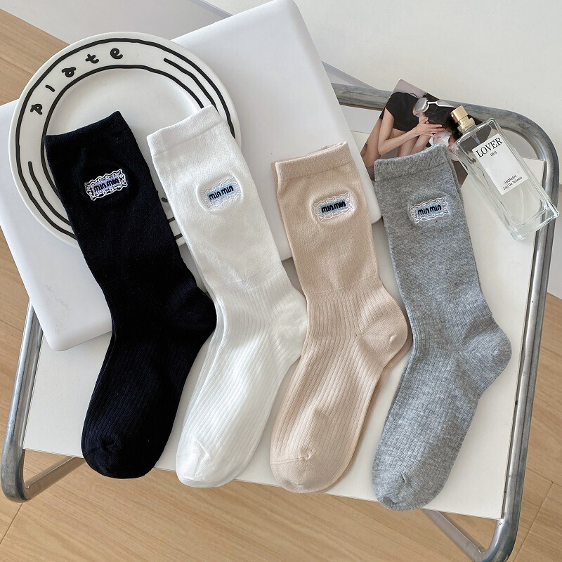 Spring and Summer Thin Socks for Women with Embroidered Lace Fabric Labels, College Style, Sweet, Fresh, Simple, Solid Color, Mid-Calf Socks