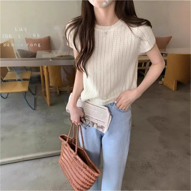 Chic Ice Silk Hollow T-shirt Knitted Shirt Women's Lightweight Twist Short-sleeved Summer New Stretch High-grade Top Chic Ice Silk Hollow T-shirt Knitted Shirt Women's Lightweight Twist Short-sleeved Summer New Stretch High-grade Top