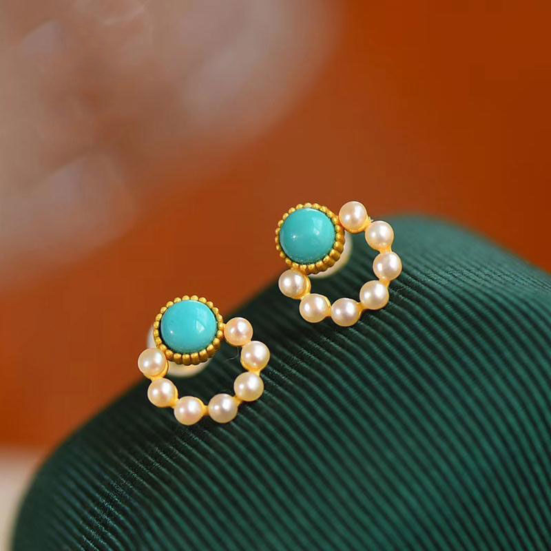 Sophisticated turquoise elegant fashionable earrings pearl
