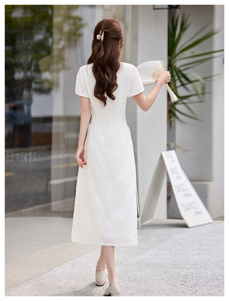 Đầm maxi nữ thắt eo phong cách tân cổ điển Trung Hoa GT8200 — màu trắng ngà chi tiết 15