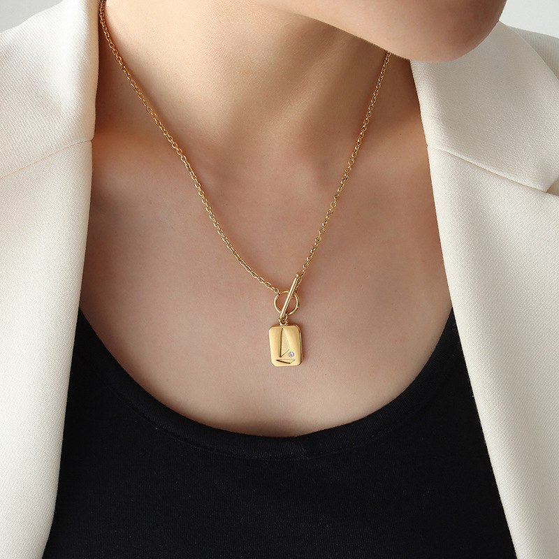 ins wind OT fibbia pendente quadrato triangolare zircone intarsiato collana geometrica titanio acciaio K oro catena clavicola unisex_voghion.com
