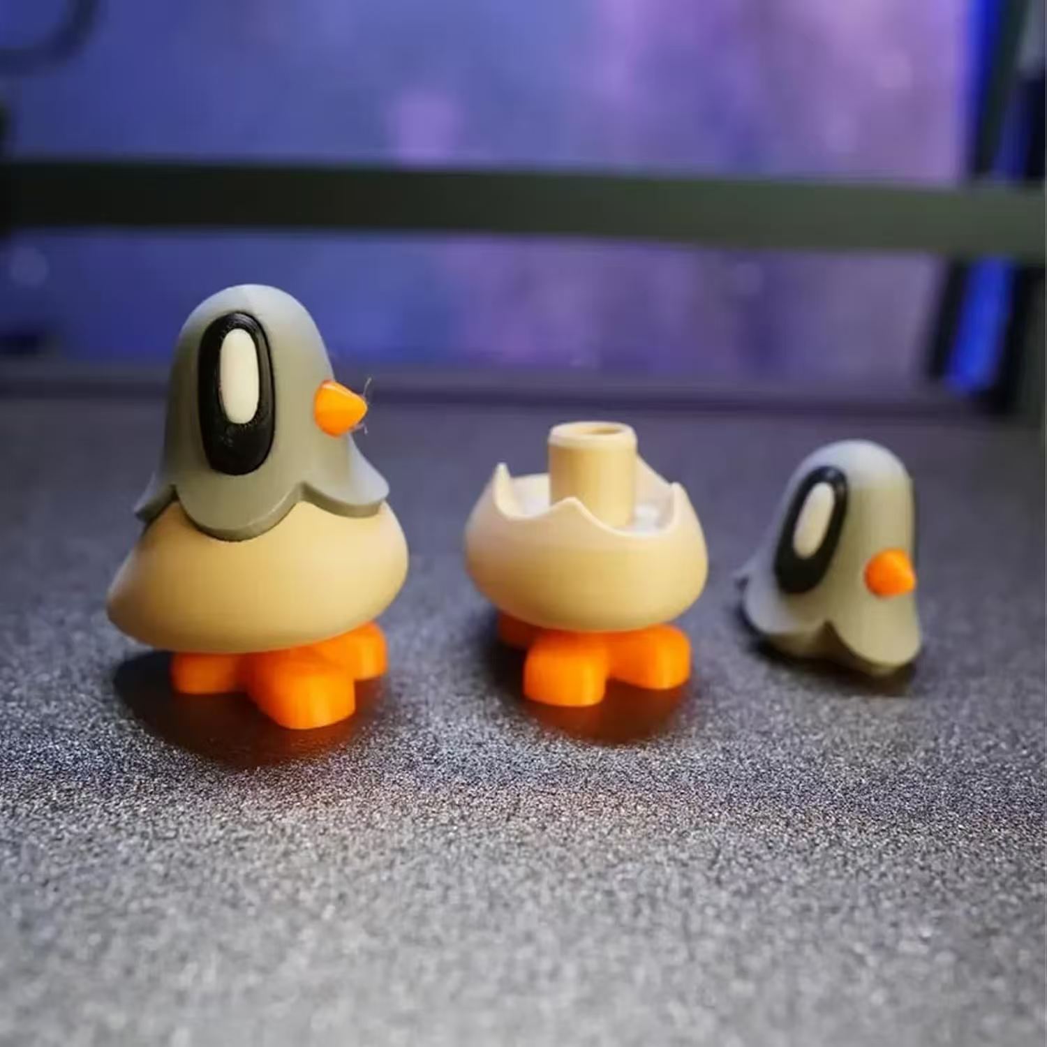 Blob Pigeon con Magnetic Foot y Secret Note Co mpartm