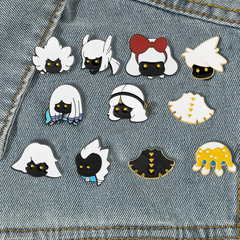 Two-dimensional light encounter peripheral brooch, cute oyster mushroom joint medal pin, white bird simple metal badge accessories