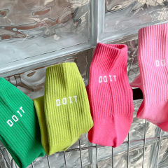 【卸売アマゾン】DOIT プロフェッショナルノンスリップフロアソックスフィットネスミッドチューブヨガシャークタイツ女性用ピュアWE