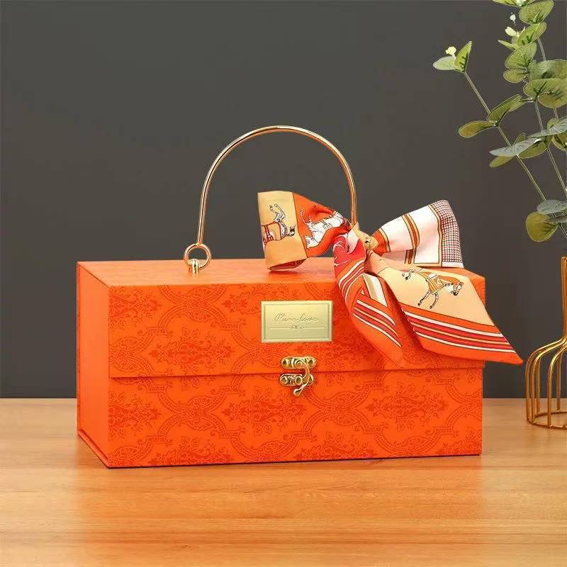 Подарочная коробка шарф серии-оранжевая лошадь