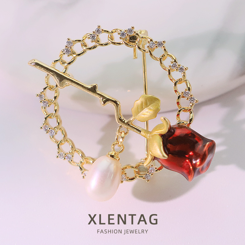 Perlas de agua dulce naturales originales broches de piedra roja de diamante estilo retro broches joyas hechas a mano al por mayor
