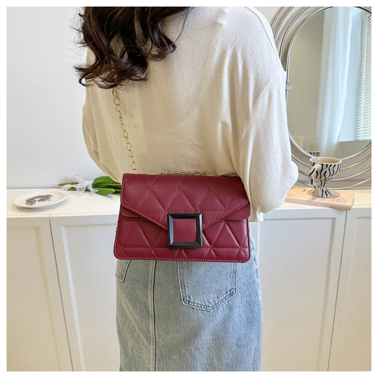 Women's Small Pu Leather Solid Color Streetwear Square Zipper Crossbody Bag display picture 40