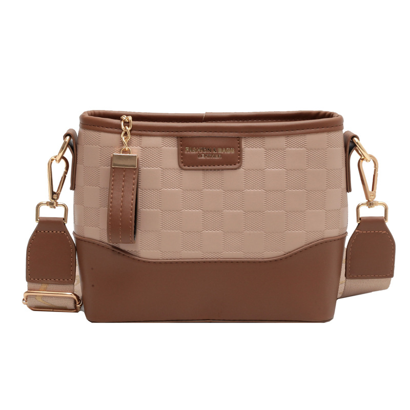 Bolsa de cubo de diamante transfronteriza para mujeres otoño / invierno 2025 nuevo cinturón ancho bolso de hombro bolso de viaje de moda