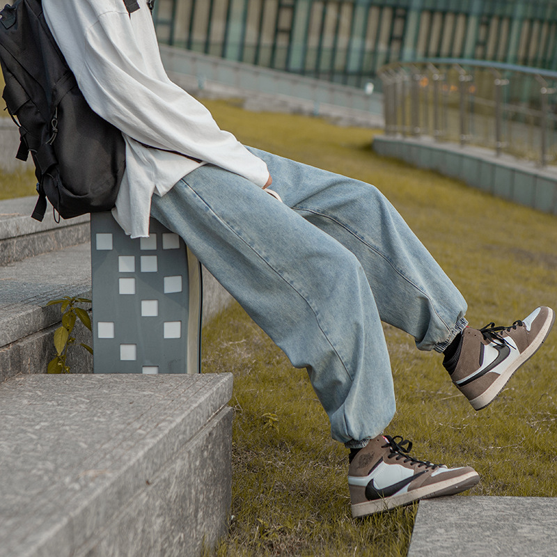 Ins de tendencia universal jeans de piernas anchas, pantalones masculinos sueltos coreanos, sensación vertical recta, sensación de caída de pies grandes, pantalones de ropa vieja.