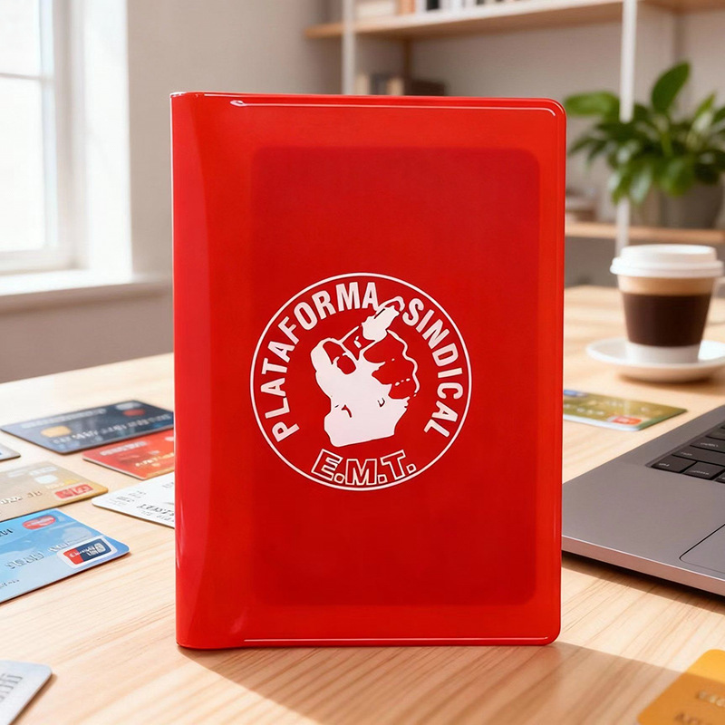 厂家批发PVC书套PVC证件套PVC电压袋PV银行卡套免费提供LOGO设计