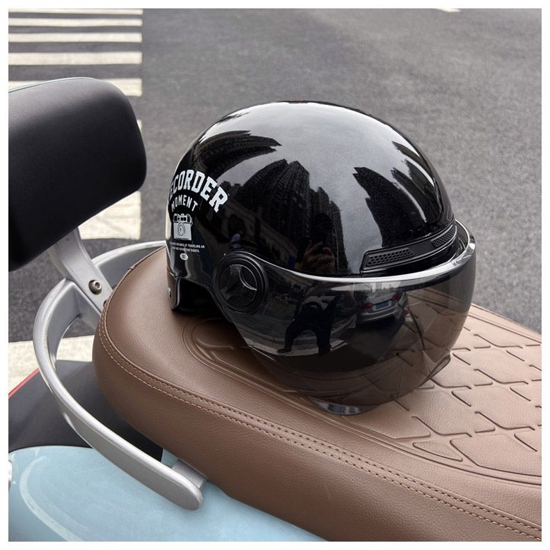 Suitable for electric car helmet certification motorcycle men's and women's helmet half helmet four seasons sun protection couple personality black and white