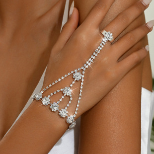Middle East Jewelry Explosion Women's Ladies Leaf Back Chain Circle Butterfly Diamond Foot Ring All -in -one Bridal Wedding Accessories