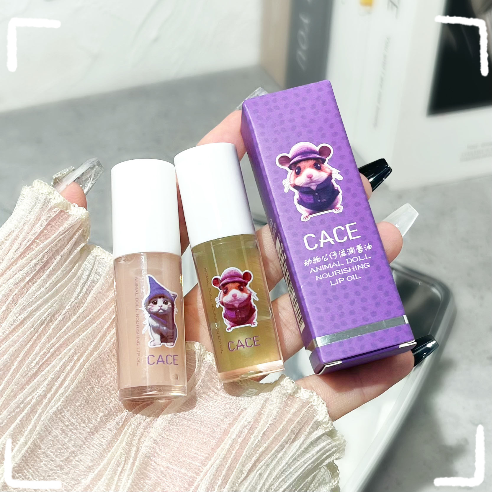 CACE Animal Doll Lip Oil Moisturizes and hydrates, nourishing lip lotion protects lips, reduces lip lines, and makes lips plump. Cross-border wholesale undefined