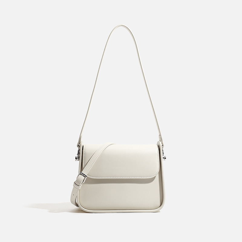 En verano de 2025, el nuevo paquete de tofu de alta calidad de nicho está de moda, con un solo hombro y una axila para viajar.