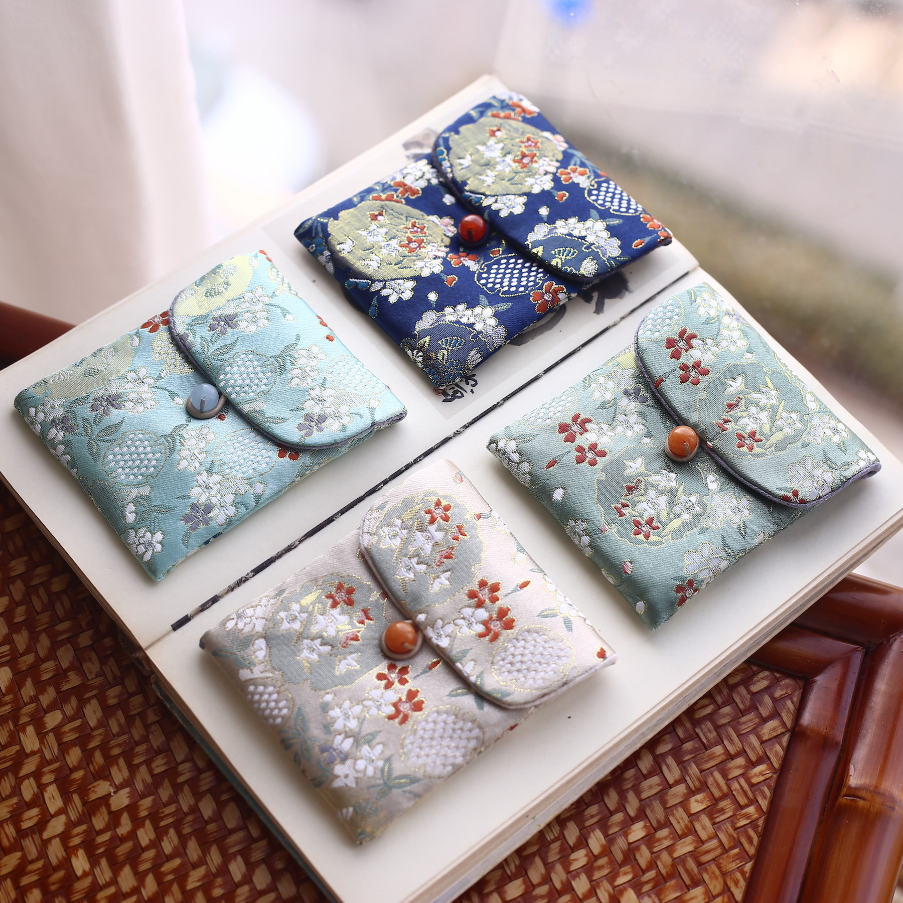 29色小銭入れ錦織和風文游袋アクセサリー収納袋ギフトバッグ