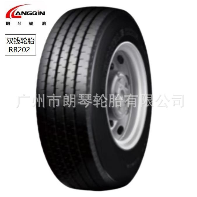 Doble dinero 11R22.5-16 neumáticos de camión de larga distancia autobús de ruedas completas resistentes al desgaste tres paquetes de neumáticos vacíos