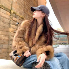 2025皮毛一体狐狸毛环保皮草外套女冬季美拉德风短款年轻外衣优雅