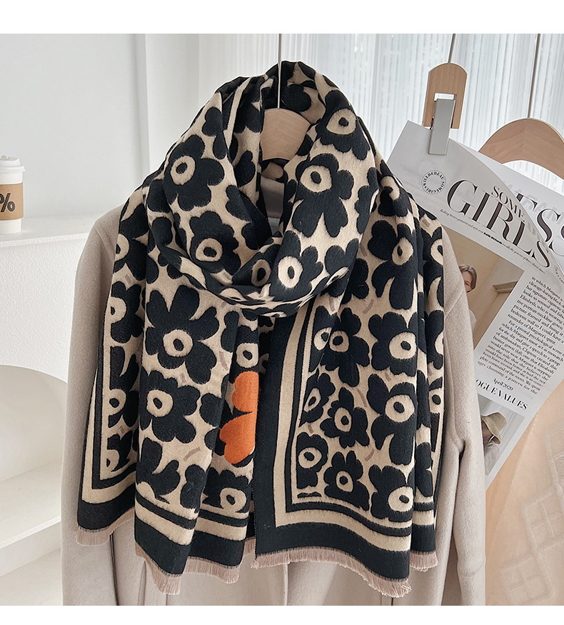 Women's Simple Style Commute Color Block Viscose Fiber Printing Scarf display picture 3