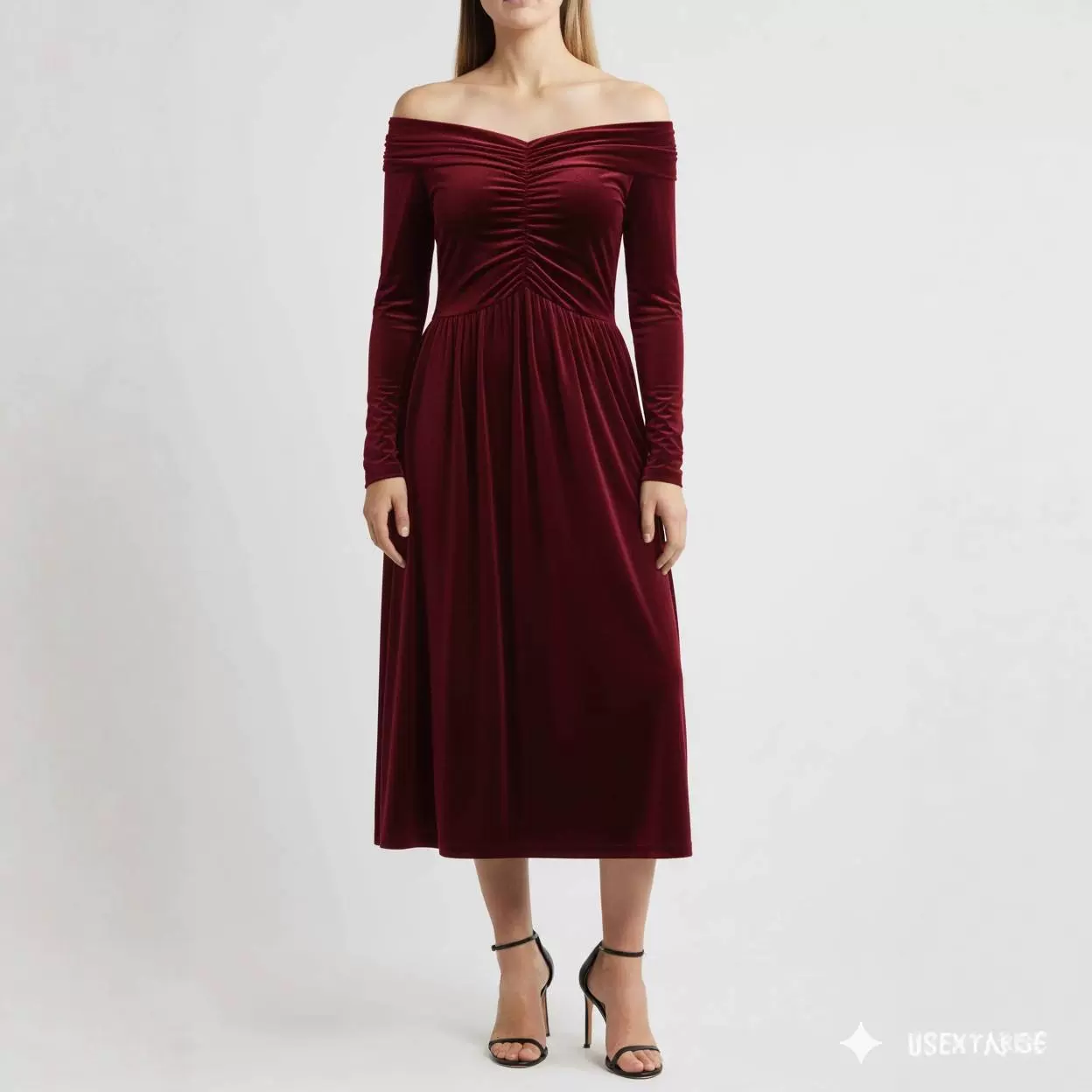 2025女装秋季丝绒纯色气质高腰修身长袖一字领长款连衣裙