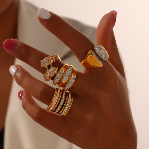 Elegant and Minimalist Titanium Steel Gold-plated Multi-layered Starry Diamond Design Ring for the Index Finger