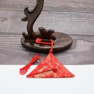 7.5*10 medium triangle seal empty bag embroidered dragon bag small brocade bag lucky bag sachet portable halter pin safety seal